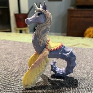 Schleich Fantasy Fairy Bayala Seahorse - Purple, Glittery with Unicorn Horn